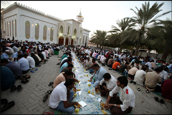 متحدہ عرب امارات میں رمضان المبارک کے دوران 1.7ملین مفت افطار دسترخوان سجائے جائیں گے