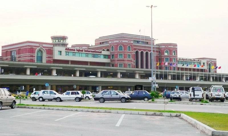 لاہور ایئرپورٹ کی پارکنگ کا ٹھیکہ منظور نظر کمپنی کو دینے کا اقدام ہائیکورٹ میں چیلنج