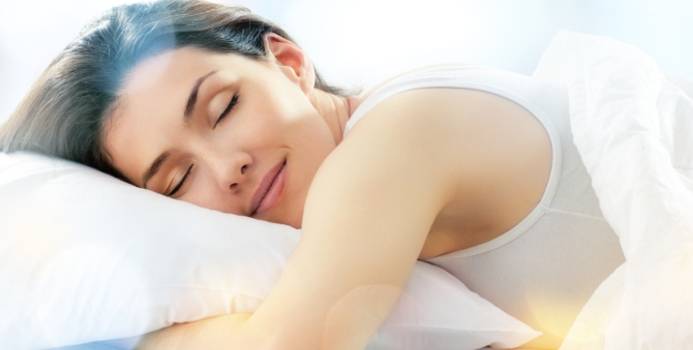 پرکشش نظر آنے لیے اچھی نیند انتہائی ضروری ہے ، تحقیق 