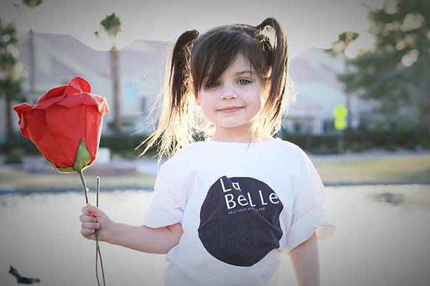 امریکہ میں3 سالہ بچی نے انسٹاگرام پر سب کے دل جیت لیے