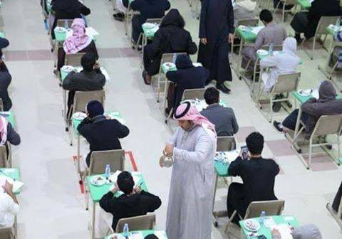 سعودی امتحانی مرکز کی تصاویر سوشل میڈیا پر وائرل 