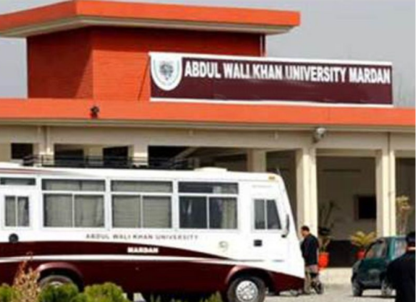 مردان: عبدالولی خان یونیورسٹی میں سرچ آپریشن ، ہاسٹلز سے اسلحہ اور نشہ آور ادویات برآمد