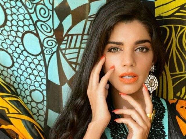  پاکستانی اداکارہ صنم سعید نے ایک اور بڑا ایوارڈ اپنے نام کرلیا