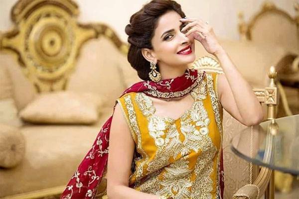 صبا قمر نے اپنی شاندار پرفارمنس سے بالی ووڈ کو دیوانہ بنا لیا