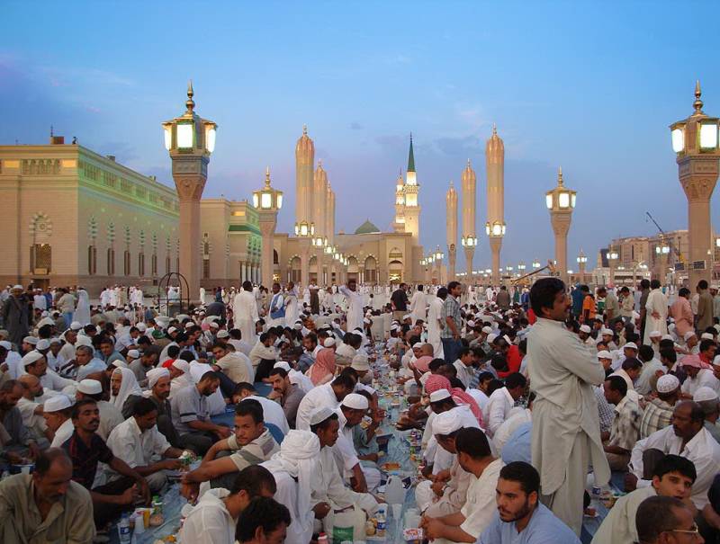 متحدہ عرب امارات ،سعودی عرب سمیت دیگر مسلم ممالک میں آج پہلا روزہ ہے