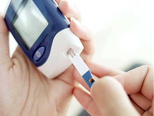  ذیابیطس کے مریض روزہ رکھ سکتے ہیں، شوگر چیک کرنے سے روزہ نہیں ٹوٹتا، ماہرین صحت