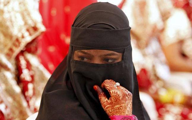 بھارت میں شوہر نے کمرے کا پنکھا بند کرنے پر بیوی کو طلاق دیدی