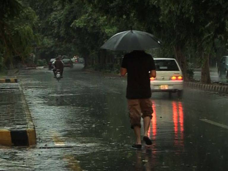 محکمہ موسمیات نے لاہور سمیت پنجاب میں بارش اور ٹھنڈی ہواؤں کی پیش کر دی 