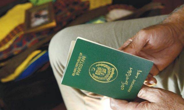 دبئی نے پاکستانی شہریوں کیلئے وزٹ ویزے پر پابندی لگا دی