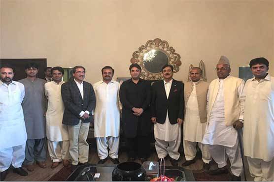 تحریک انصاف کے تین رہنما پاکستان پیپلز پارٹی میں شامل ہو گئے