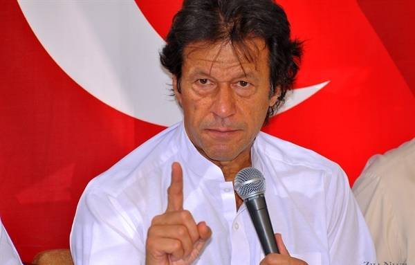 سپریم کورٹ جے آئی ٹی کی تحقیقات مکمل ہونے تک نواز شریف سے استعفی لے، عمران خان 