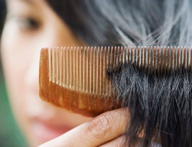 بالوں کا سرمئی ہونا خطرناک بیماریوں کی علامت ہوسکتا ہے 