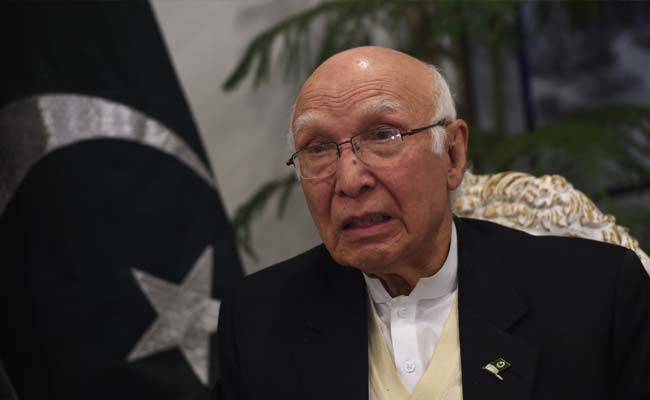 پاکستان جلد بڑے پیمانے پر تجارتی سرگرمیوں کا محور بن جائے گا: سرتاج عزیز