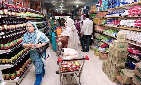 کراچی میں گوشت اور دالوں کی من مانی قیمت پر فروخت جاری