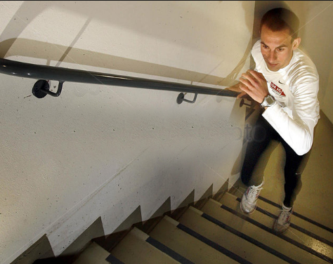 فرینکفرٹ میں 61 منزلہ عمارت پر سیڑھیاں چڑھنے کی چھٹی سالانہ ریس کا انعقاد 