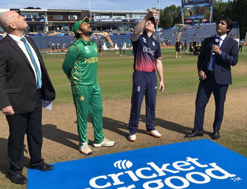 چیمپئنز ٹرافی :سیمی فائنل میں پاکستان کاانگلینڈ کے خلاف ٹاس جیت کر بیٹنگ کا فیصلہ