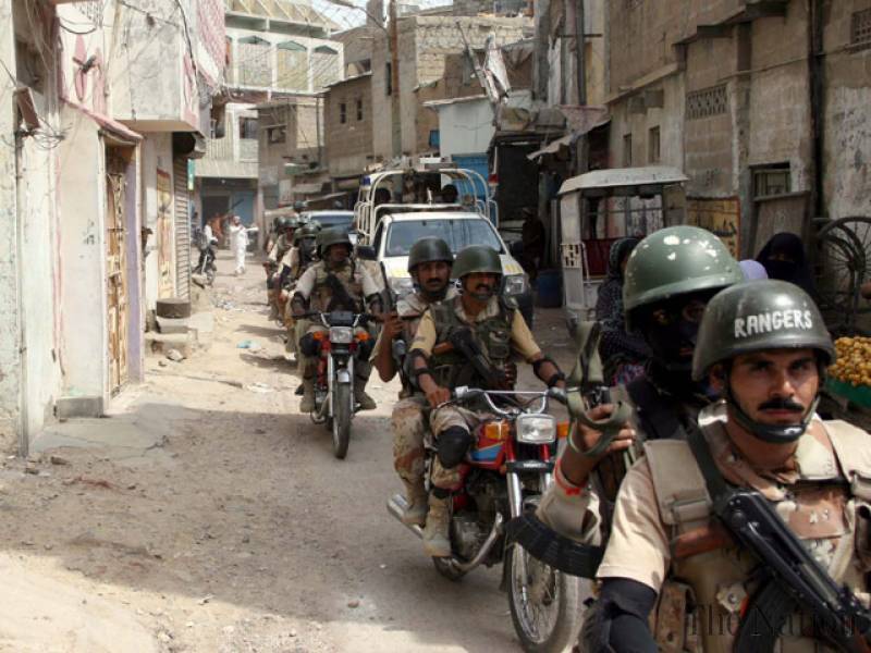 پولیس اور رینجرزکی کارروائیاں،درجن سے زائد ملزمان گرفتار