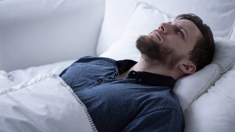 نیند میں کمی موٹاپے کا سبب بنتی ہے، تحقیق 