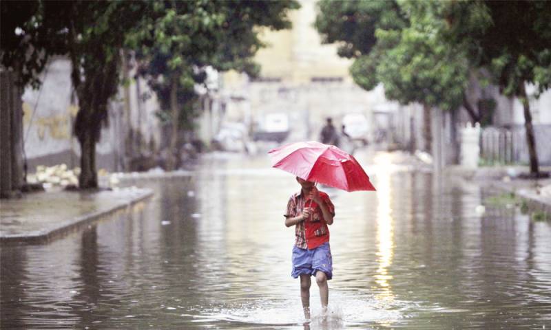 ملک کے مختلف شہروں میں موسلادھار بارش ،موسم خوشگوار ہو گیا