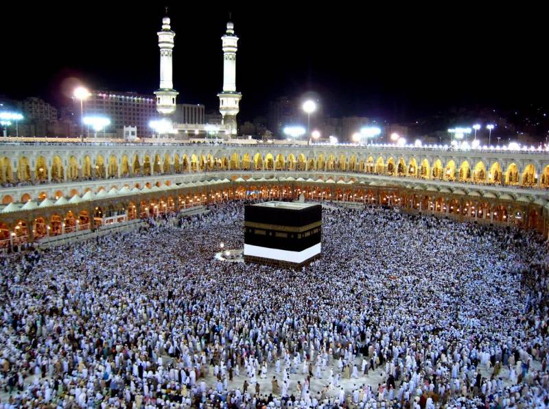 قطر کے 2ہزار شہری عمرہ ادا کرنے سعودی عرب پہنچ گئے