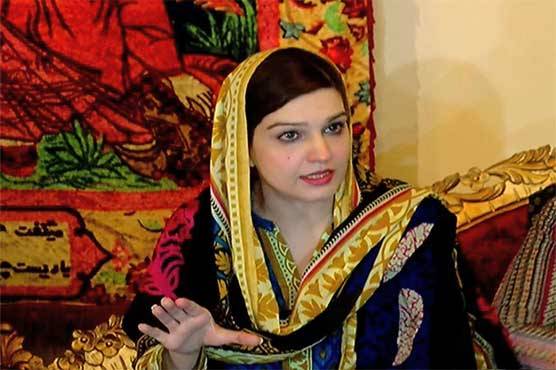 اوول میں کشمیری پاکستانی پرچم لیکر جائیں، مشعال ملک