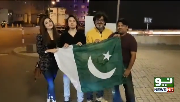 معروف گلوکار علی ظفر اور مایا علی کا پاکستانی ٹیم کے نام پیغام وائرل ہوگیا 