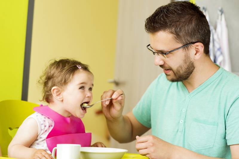 باپ کی شفقت بیٹیوں کی طرف زیادہ ہوتا ہے، تحقیق 