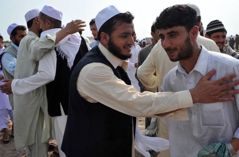 پشاور سمیت کچھ اضلاع اور قبائلی علاقوں میں آج عیدالفطر منائی جارہی ہے