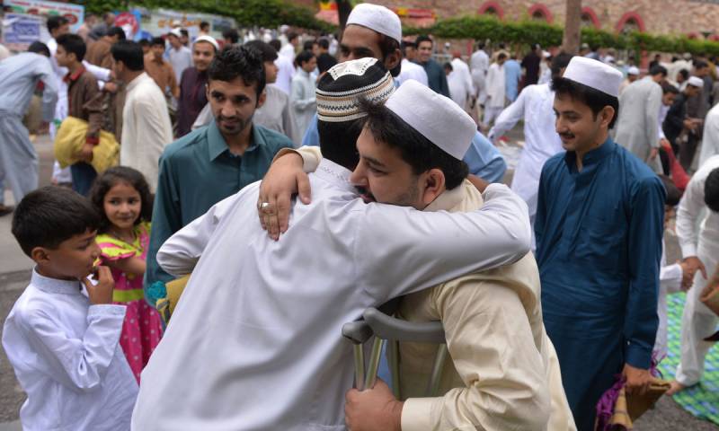 ملک بھر میں عید الفطر سادگی کیساتھ منائی جارہی ہے