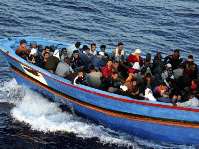  مہاجرین کا بحران, اٹلی کی مہاجرین کو واپس بھیج دینے کی دھمکی