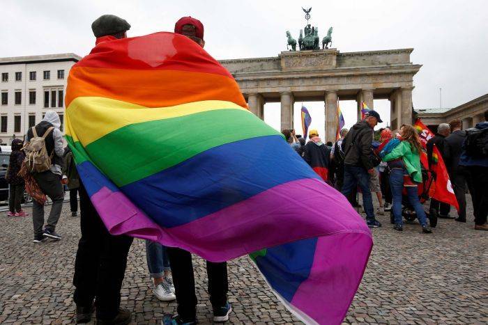 جرمن پارلیمنٹ نے ہم جنس پرستوں کی شادی کوقانونی حیثیت دیدی
