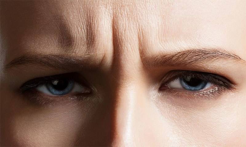 بھنوؤں کے درمیان اس جگہ کو دبانے سے کیا ہوتا ہے ؟