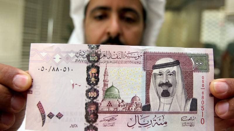 سعودی عرب میں غیرملکیوں کیلئے 100 ریال ماہانہ اقامہ تجدید فیس نافذ
