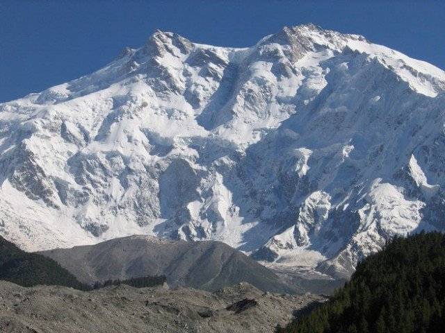 نانگا پربت پر لاپتہ ہونے والے غیر ملکی کوہ پیماوں کی تلاش روک دی گئی 