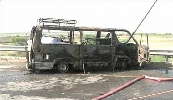 ملتان : مسافر ویگن میں ہونےوالی آتشزدگی میں 6 افراد جھلس کر ہلاک