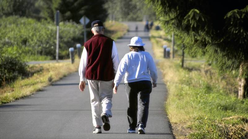 آہستہ چلنے والے بوڑھے افراد میں ڈیمنشیا کا خطرہ