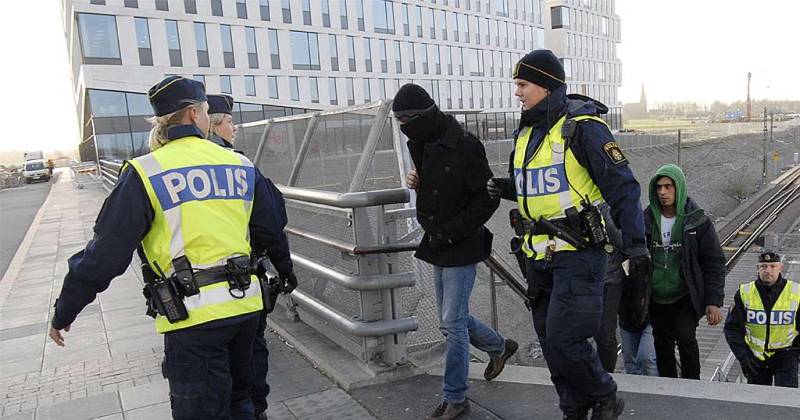 سویڈن میں دو ہزار سے زائد مسلم انتہا پسند چھپے ہوئے ہیں: خفیہ ایجنسی‎