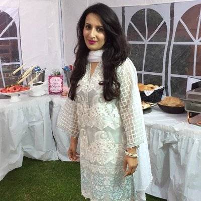 ناصر جمشید کی اہلیہ نے طلاق سے متعلق خبروں کی تردید کر دی