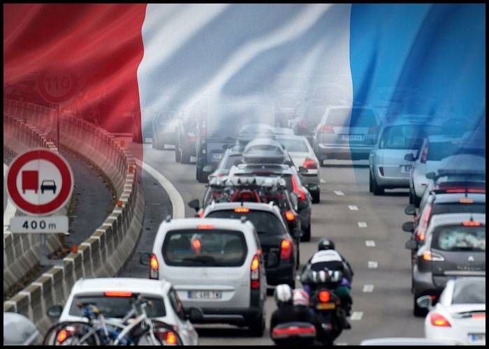 فرانس کا 2040 تک پٹرول اور ڈیزل گاڑیوں پر پابندی لگانے کا منصوبہ 