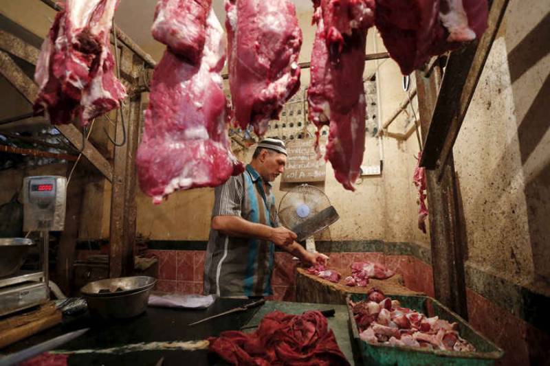 بھارت نے مسلمانوں کو گائے کا گوشت کھانے سے روکنے کیلئے ایک آلہ تیار کر لیا