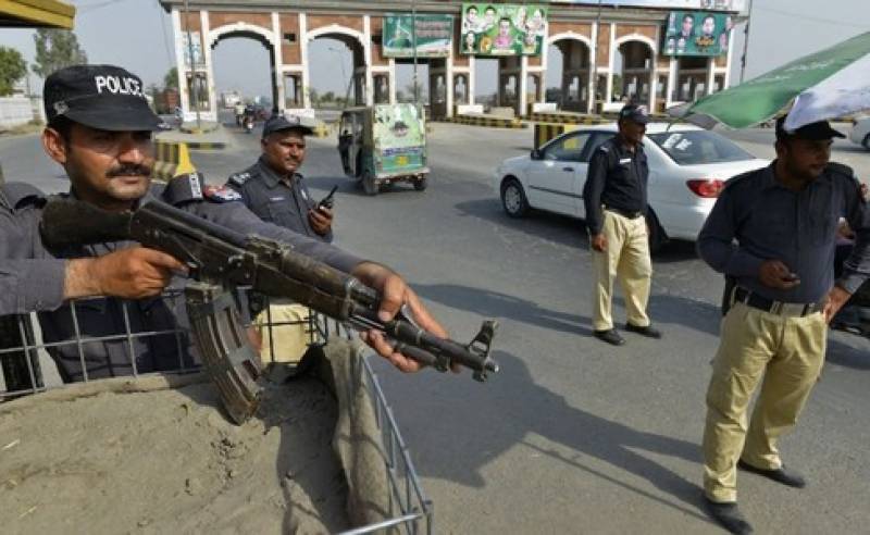 جرائم پیشہ افراد کے خلاف پولیس کی کارروائی، 25 اشتہاری ملزمان سمیت 39 افراد گرفتار