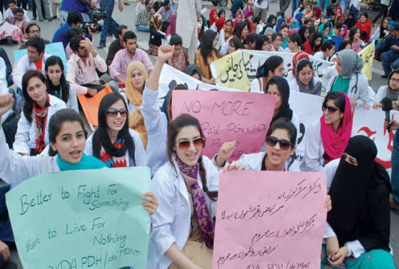 نوجوان ڈاکٹرز کو استعمال کرنے کی سازش کا بھانڈا پھوٹ گیا: خواجہ سلمان رفیق