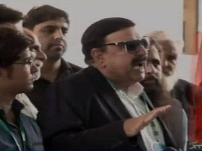 پاناما کیس میں سب واضح ہوچکا، تسلی نہیں ہوئی تو نواز شریف کی طلبی ہوگی، خود ان پر جرح کروں گا: شیخ رشید