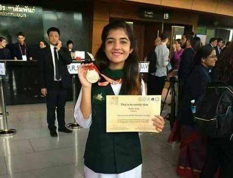 پاکستانی طالبہ نے انٹر نیشنل کیمسٹری اولمپیاڈ میں کانسی کا تمغہ جیت لیا