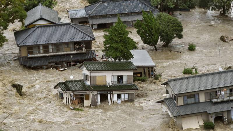 جاپان میں سیلاب، 20 ہزار سے زائد محفوظ علاقوں میں منتقل