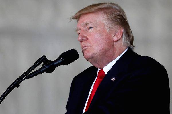 خواجہ سرا امریکی فوج میں کام نہیں کرسکتے، ٹرمپ 