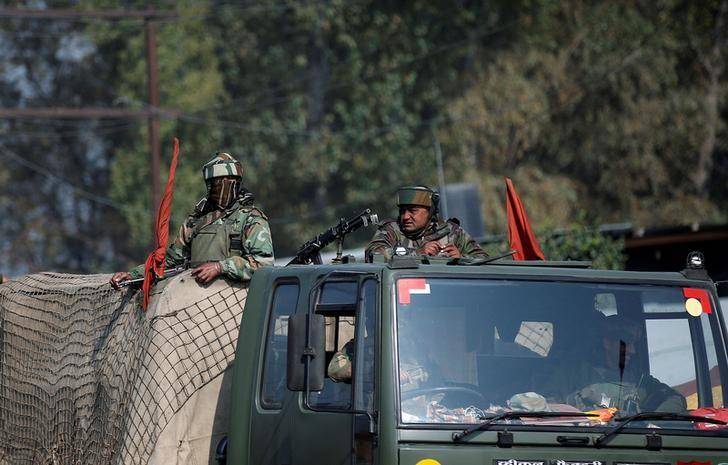 بھارت کا مقبوضہ کشمیر میں درندگی کا مظاہرہ ، کیمیا ئی ہتھیاروں سے حملہ
