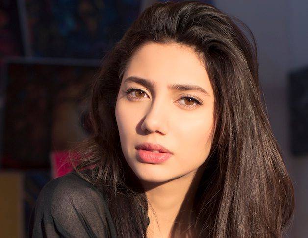 معروف اداکارہ ماہرہ خان کا عائشہ گلالئی کی پریس کانفرنس پر رد عمل