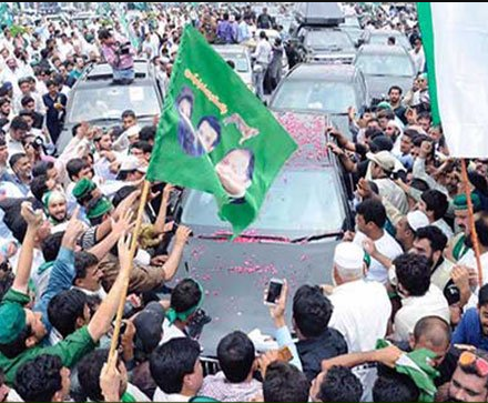 نواز شریف کی اسلام آباد سے لاہورروانگی: آزادکشمیر سے کارکنوں کی بڑی تعداد شریک