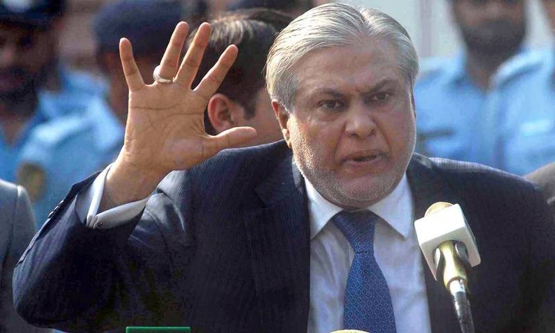 وزیراعظم نے اسحاق ڈار کو ای سی سی چیئرمین کے عہدے سے ہٹا دیا